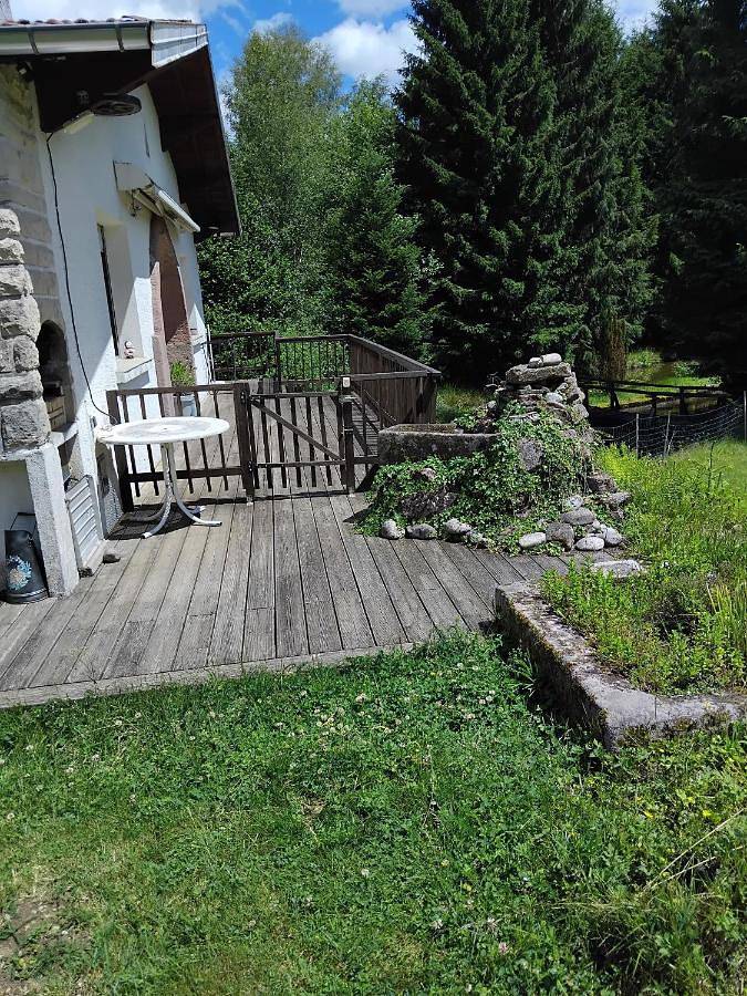 Location de vacances pour 2 personnes, avec terrasse et vue, animaux acceptés à Pouxeux - 2