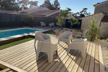 Cottage pour 10 personnes, avec jardin et terrasse dans Plage de la Cèpe