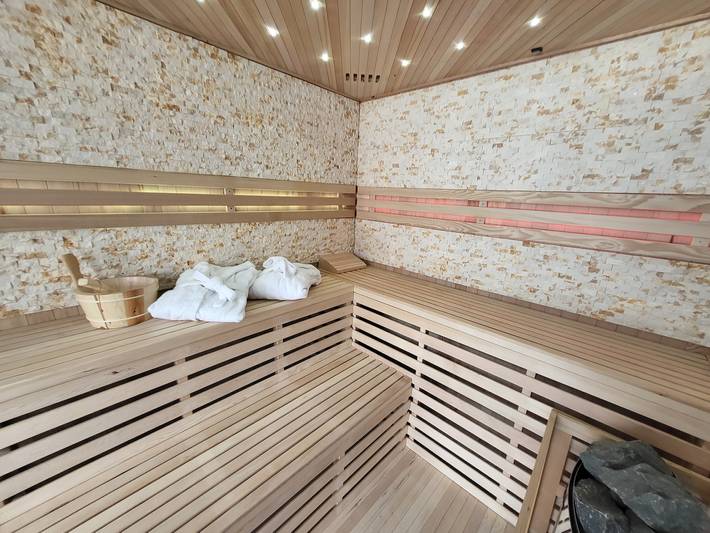 Ferienhof Gutmichel - Ferienwohnung 3 mit komfortablem Boxspringbett in Feuchtwangen, Romantische Straße