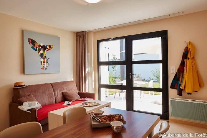 Location de vacances pour 4 personnes, avec terrasse ainsi que jardin et piscine à Le Gâvre - 4