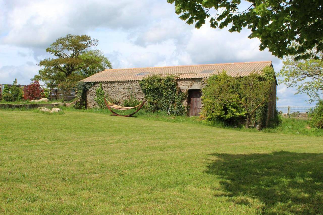 Two-Bedroom House in Saint-Malô-du-Bois, Vallée de la Loire