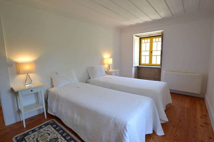 Gîte pour 10 personnes, avec balcon et jardin, animaux acceptés dans Facha - 4