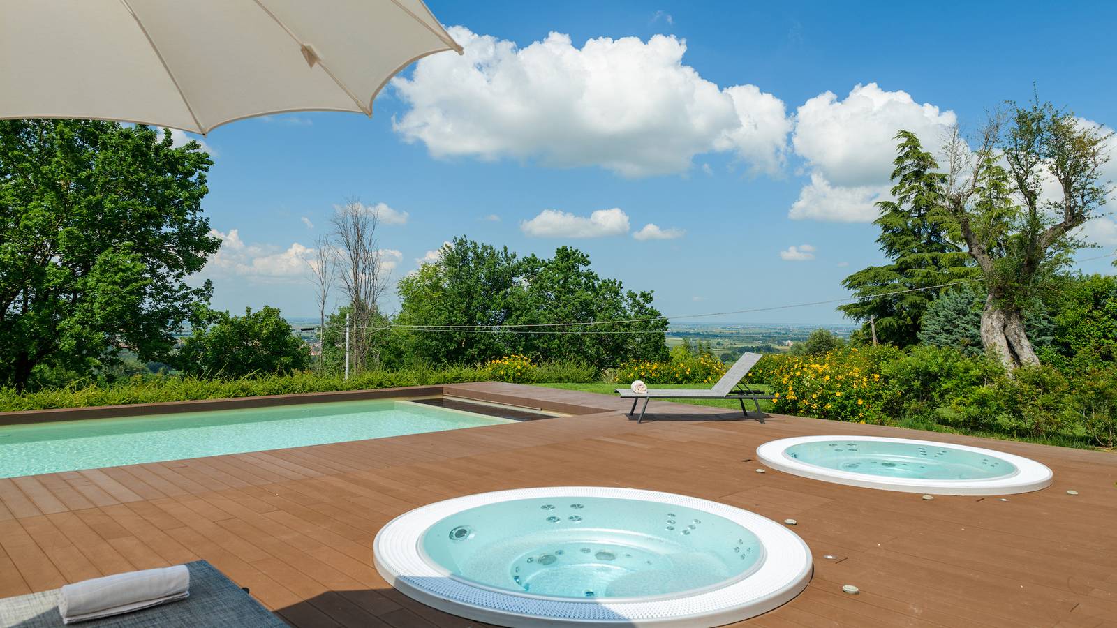 Villa Pergola 8, Emma Villas in Castel San Pietro Terme, Provincia di Bologna