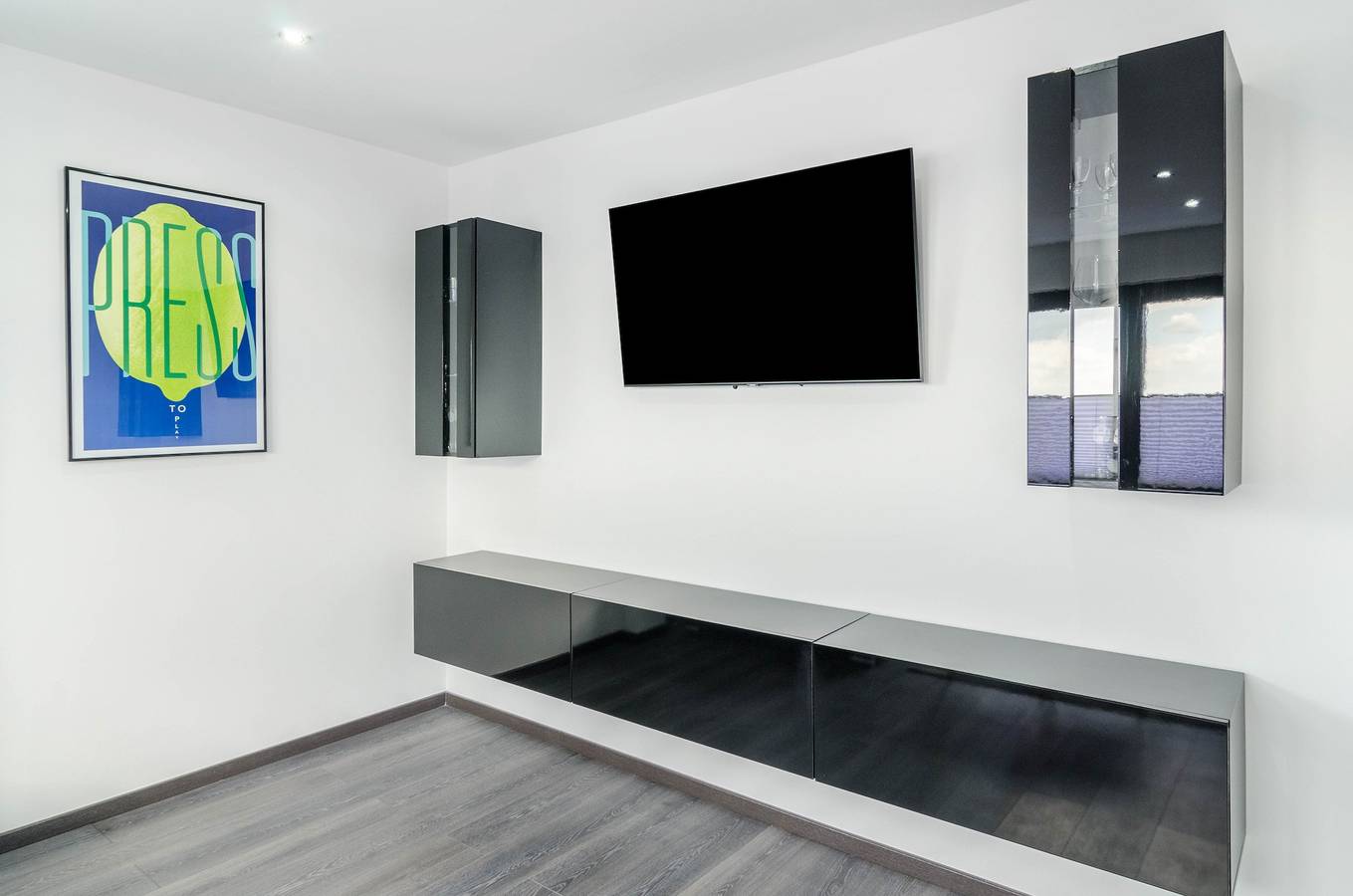 Ganze Wohnung, Ferienwohnung 'Moin' mit privater Wiese und Wlan in Wilhelmshaven, Nordseeküste