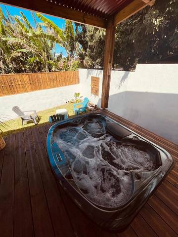 Gîte pour 5 personnes, avec jacuzzi ainsi que terrasse et jardin dans Sainte-Anne (Reunion)