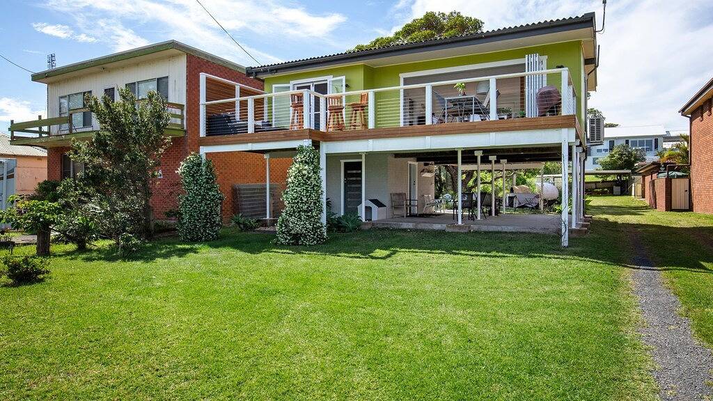 Arklow - Pet Friendly with Ocean Views in Culburra, Culburra Beach