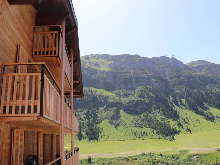 Ferienwohnung für 7 Personen, mit Sauna und Balkon sowie Ausblick, kinderfreundlich in Lech am Arlberg