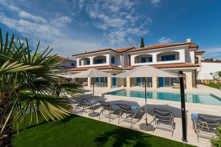 Maison d’hôte pour 6 personnes, avec jardin ainsi que jacuzzi et piscine, animaux acceptés dans Krk - 2