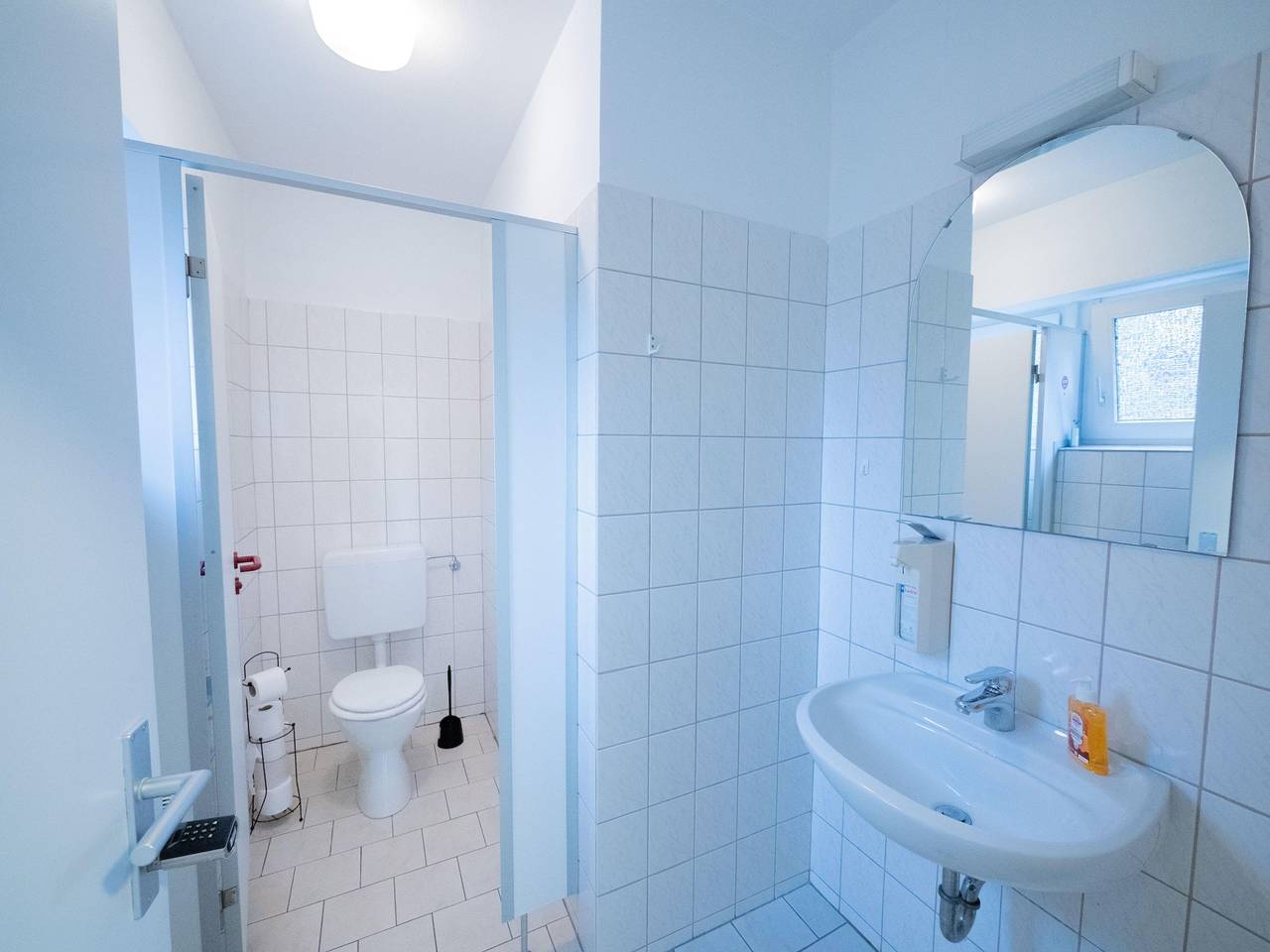 Ganze Ferienwohnung, Monteurwohnung für 8 Personen in Gülzow – Wlan, Aufenthaltsraum, Parkplatz, Nähe Hamburg - Gwhe1302 in Gülzow, Kreis Herzogtum Lauenburg
