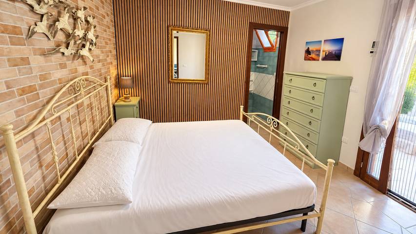 Apartment 'Duna Dorata' with Private Balcony & Relaxation in Torre Lapillo in Porto Cesareo, Tarantobukten