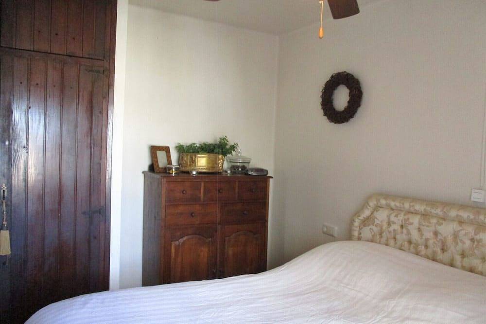 Entire apartment, Nice apartment with sea views, roof terrace and nice communal pool in Paichi, Teulada (Spain)
