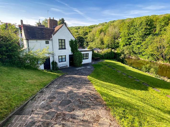 Cottage for 2 people, with garden in West Midlands