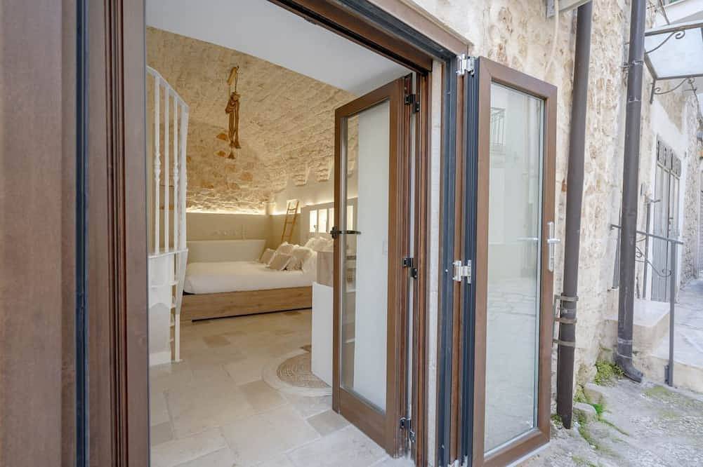 Appartamento intero, Guesthost - La Dimora di Aline - Stanza Iris in Conversano, Provincia di Bari