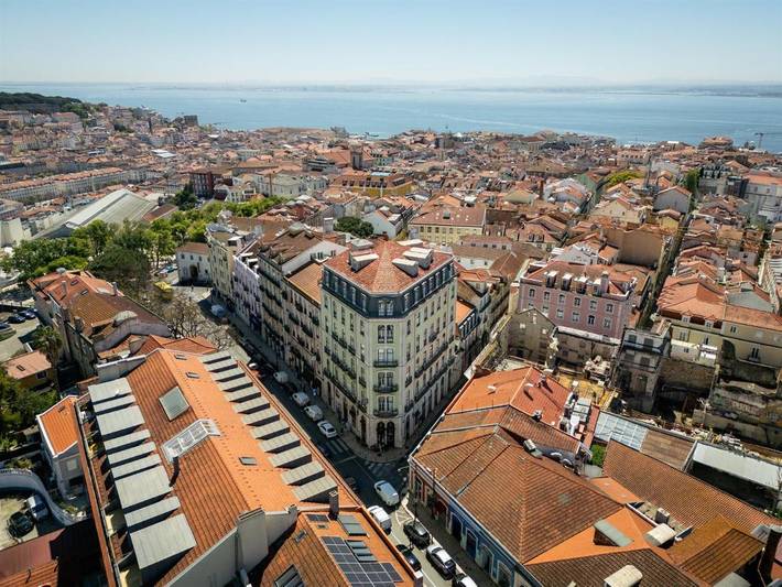 Pousada para 3 pessoas, com vista e varanda em Lisboa