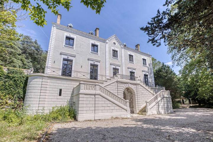 Location de vacances pour 4 personnes, avec jardin et vue, animaux acceptés à Vourles