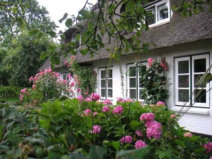 Ferienhaus für 2 Personen, mit Terrasse und Garten in Langballig