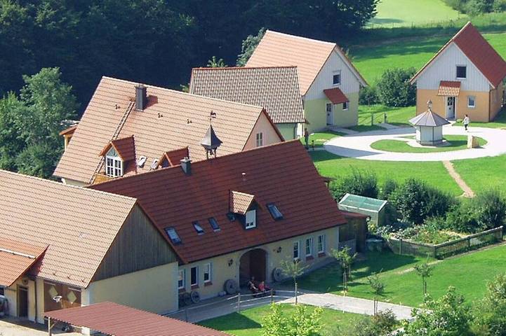 Ganze Wohnung, Moderne Fewo (52m2) mit Terrasse für 2 Erwachsene & 2 Kinder in Haundorf, Fränkisches Seenland
