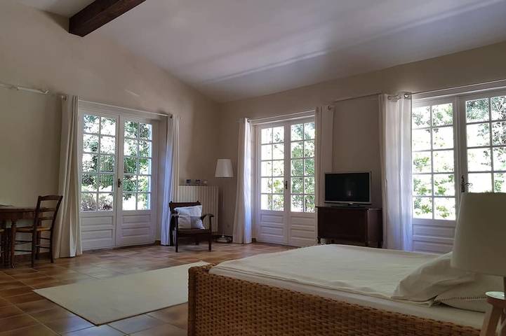 Location de vacances pour 3 personnes, avec jardin à La Bastide-des-Jourdans - 2