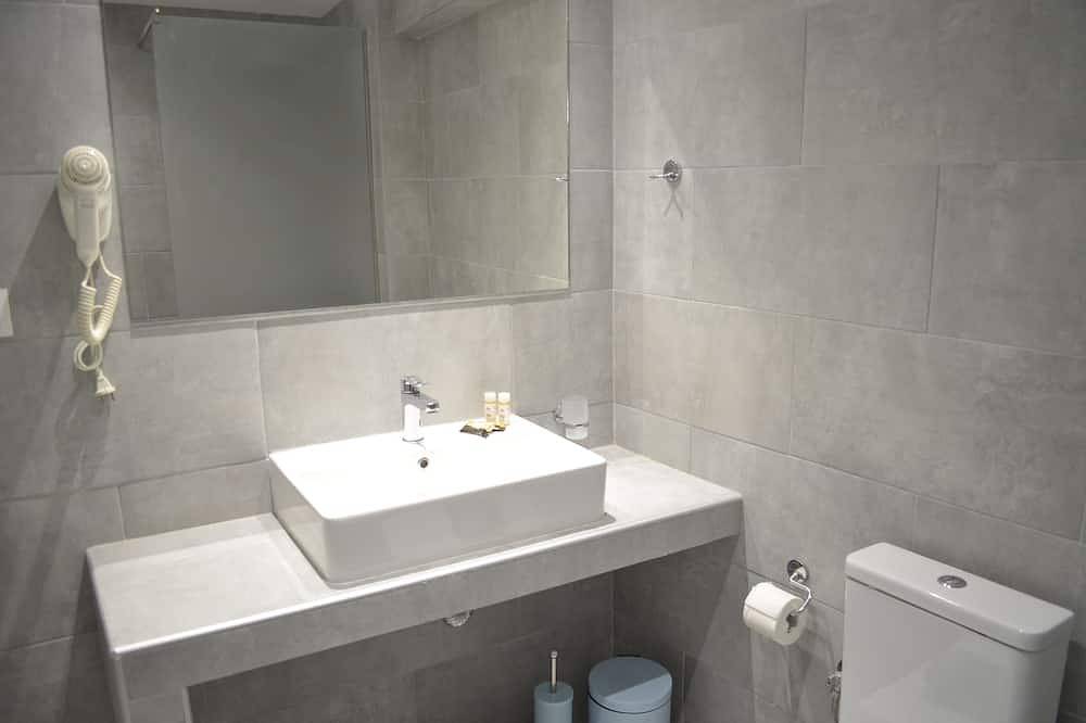 Hel lejlighed, Central mezonette for 3 in Kalyvia, Sporaderne