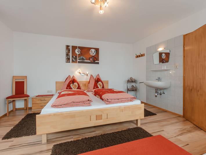 Ferienwohnung für 11 Personen, mit Terrasse und Ausblick sowie Garten in Neukirchen am Großvenediger - 4