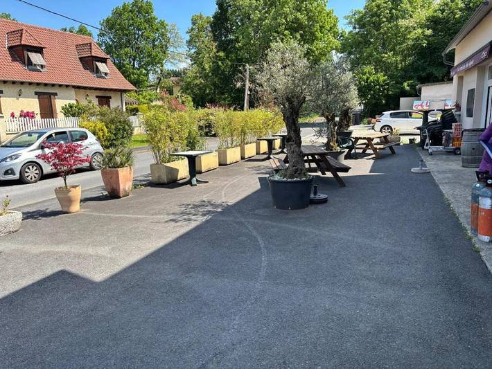 Gîte pour 6 personnes, avec balcon à Objat