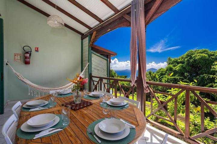 Parc de vacances pour 2 personnes, avec vue ainsi que piscine et jardin en Guadeloupe - 4