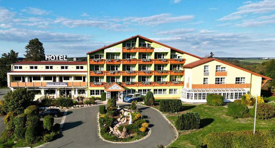 Hotel für 4 Personen, mit Terrasse und Garten sowie Sauna und Ausblick in Berg (Oberfranken)