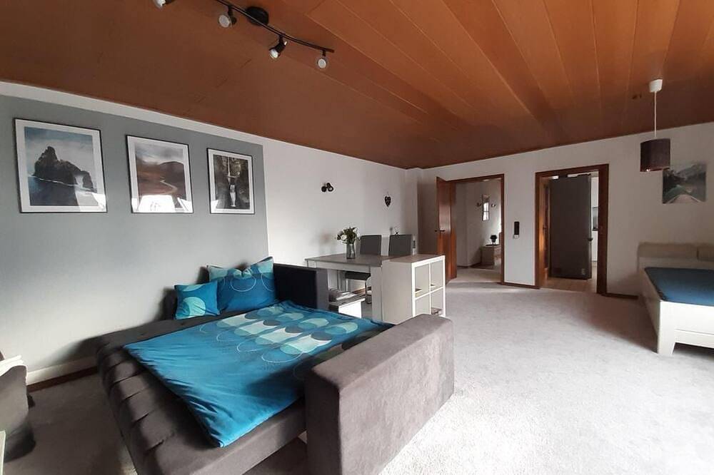 Ganze Wohnung, Ferienwohnung Zur Eiche - Ruhige 70qm-Ferienwohnung im Westerwald in Birken-Honigsessen, Altenkirchen & Umgebung