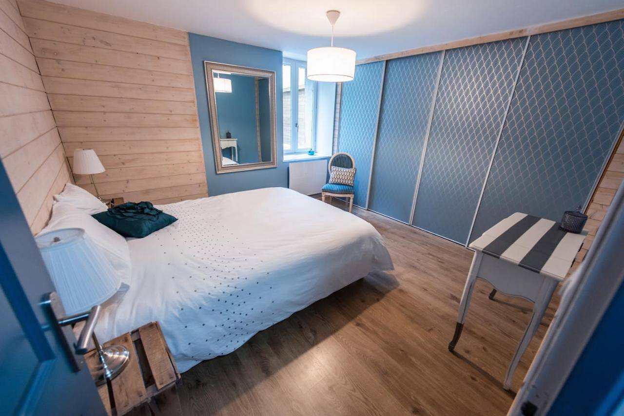 Four-Bedroom House in Maslives, Région de Blois