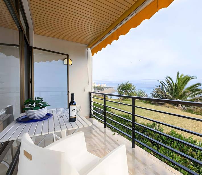 Entire apartment, Apartment 'Castillo Santa Clara' with Sea View, Wi-Fi and Air Conditioning in La Carihuela, Torremolinos