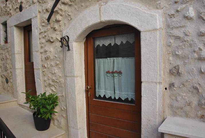 Gîte pour 5 personnes, avec balcon et vue à Navelli