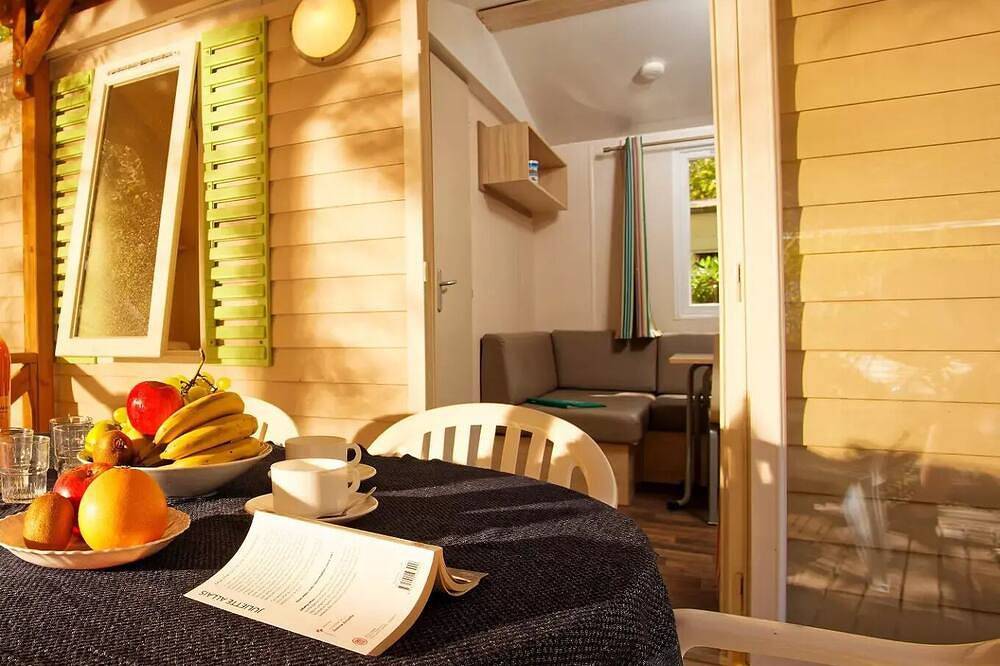 Mobil-home Relax Tv - 2 chambres - 4 personnes in Le Grau-du-Roi, Côte méditerranéenne (France)