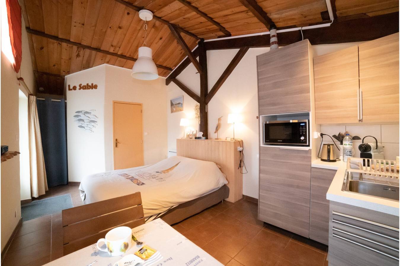 Studio entier, Au Passage du Gois - kamer met kitchenette (2 pers.) op 800m van zee in de Vendée in Beauvoir-sur-Mer, Vendée
