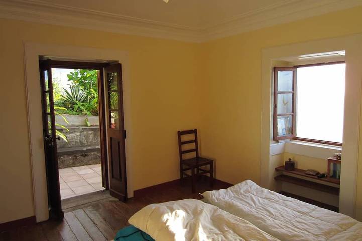 Villa con piscina, ampio giardino e vista mozzafiato sul mare in Fajã da Ovelha, Madeira
