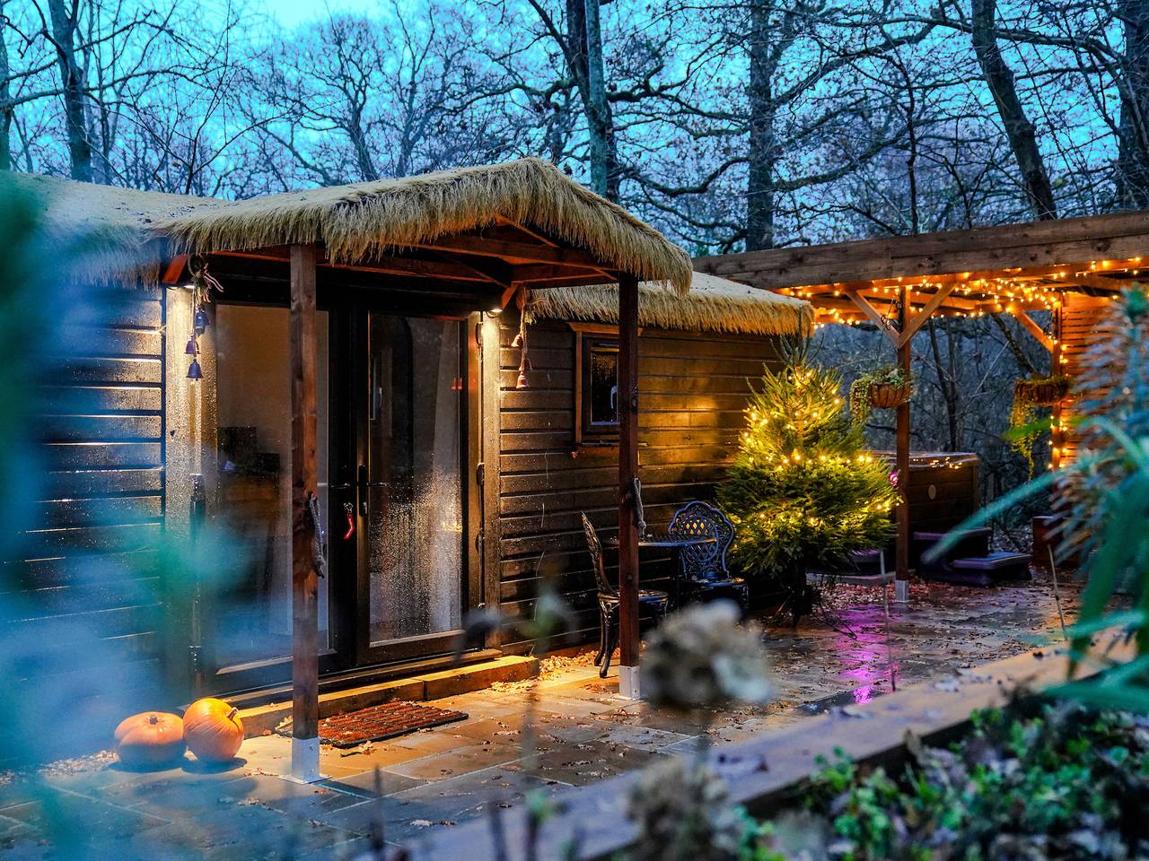 Charltons Hollow Cabin in Cowfold, West Sussex