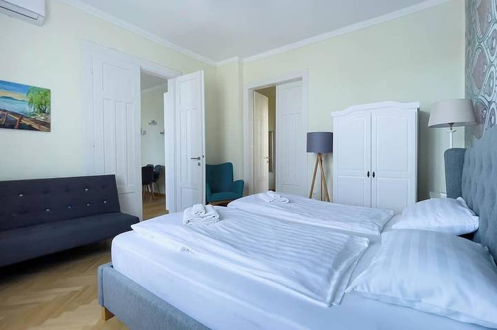 Ganze Wohnung, Villa Fontana-Charming 2-bedroom apartment with Ac & Wifi in Balatonfüred in Balatonfüred, Balatonfüredi járás