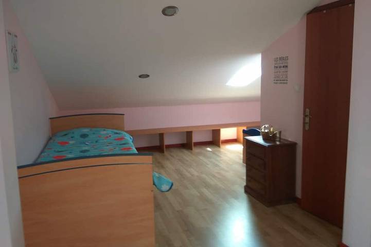 Gîte pour 5 personnes, avec jardin dans Venade - 3