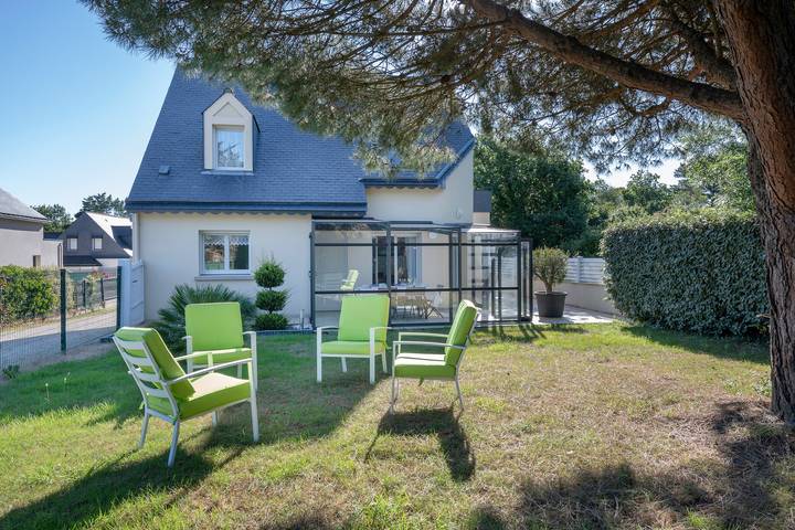 Location de vacances pour 8 personnes, avec terrasse et jardin à Saint-Gildas-de-Rhuys