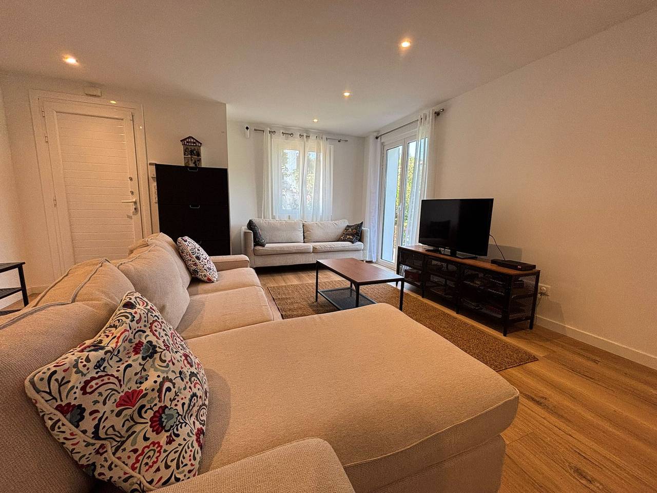 Beautiful house for 10, pool and garden in Urrugne in Urrugne, Bayonne region