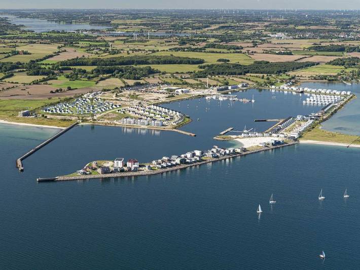 Ferienwohnung für 4 Personen, mit Balkon und Terrasse sowie Sauna und Seeblick in Kappeln & Umgebung