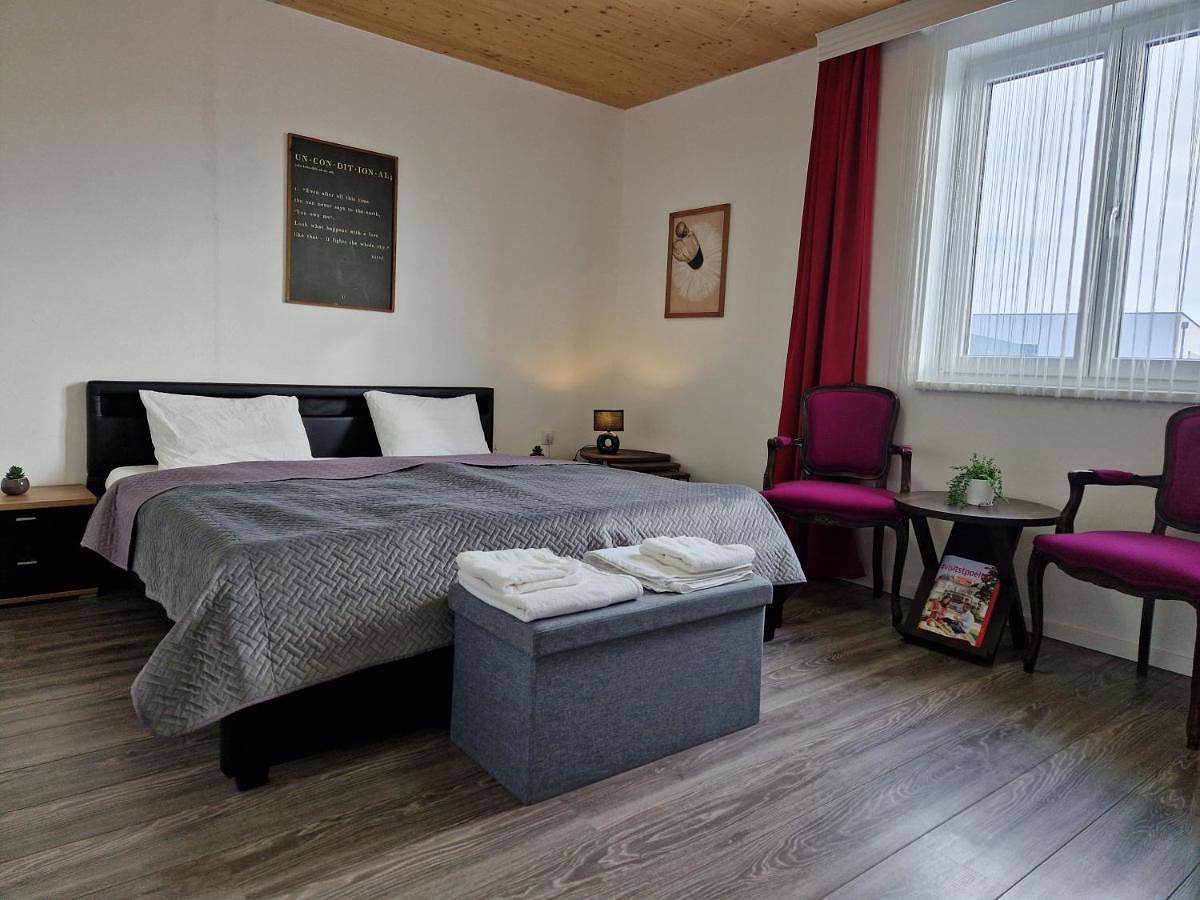 Ganze Wohnung, Three-Bedroom Apartment in St. Pölten, Mostviertel Region