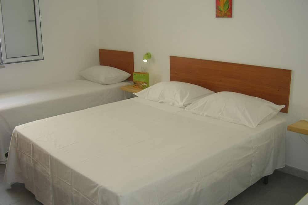 Entire apartment, Bright basement flat in Sannicola, Gulf of Taranto