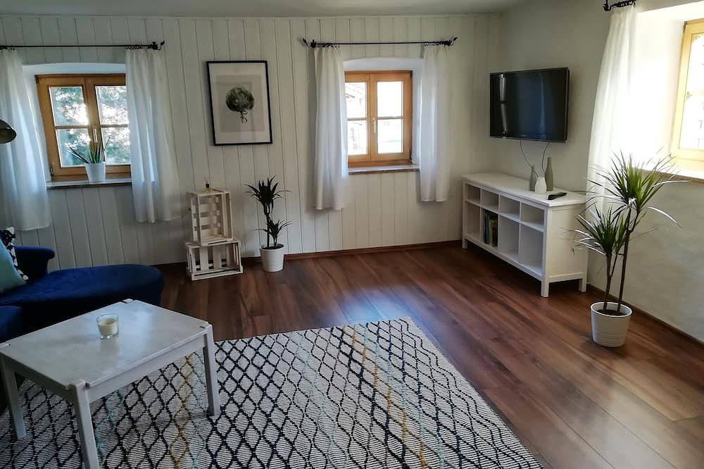 Ganze Wohnung, Gemütliche Ferienwohnung in Flintsbach mit Blick zum Petersberg, 85 qm, bis 4 Personen in Flintsbach am Inn, Bayerische Alpen