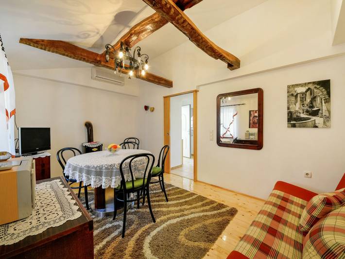 Ferienhaus für 2 Personen, mit Balkon und Terrasse sowie Garten in Moscenicka Draga - 2