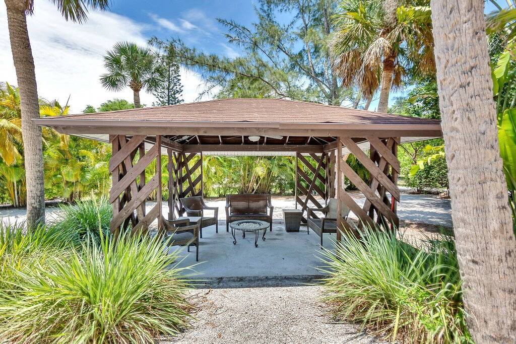 Sanibel-Style am East End! Gehen Sie zu Fuß zu Restaurants, zum Leuchtturm und zum berühmten Pinnochio-Eis! in Sanibel, Sanibel Island