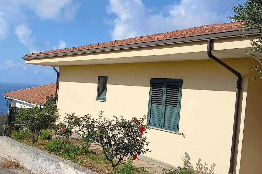 3 Bedroom Villa in Calabria in Zambrone, Vibo Valentia Province