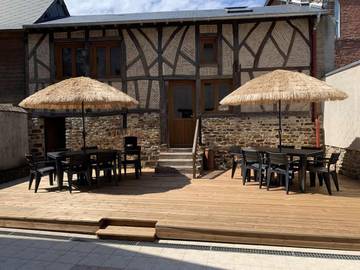 Location de vacances pour 12 personnes, avec terrasse à Forges-les-Eaux