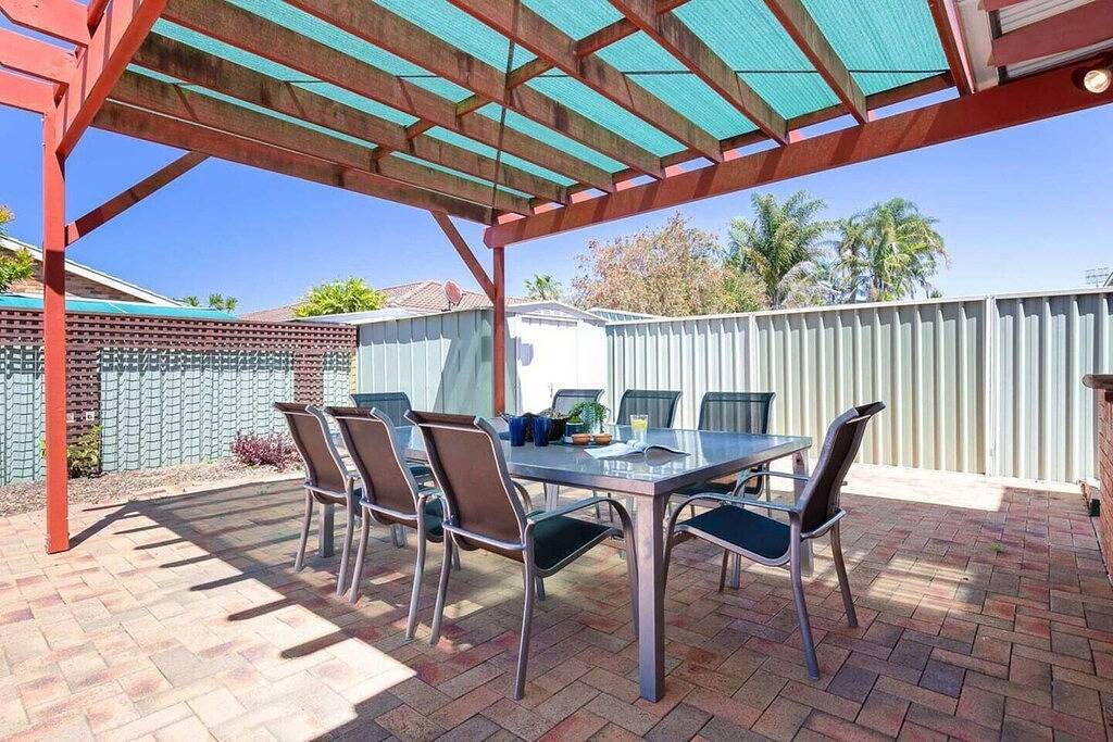 Blue Bay - Close to Fingal Bay Beach. Mid Week Stay Special Now On. in Fingal Bay, Hunter Valley