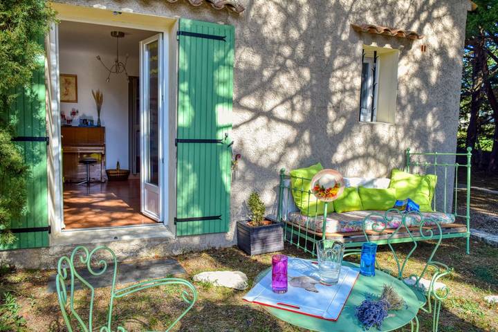 Chambre d’hôte pour 4 personnes, avec Jacuzzi ainsi que Terrasse et Jardin