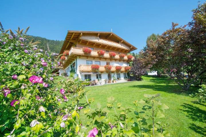 BnB für 3 Personen, mit Balkon und Terrasse sowie Garten und Ausblick in Wildschönau